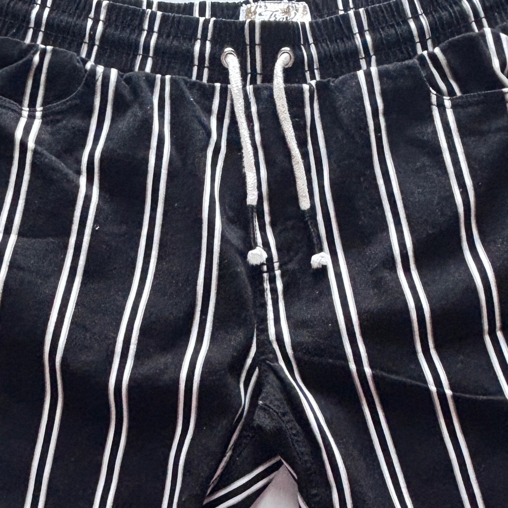 FRESH SHORTS - Picture 4 of 12